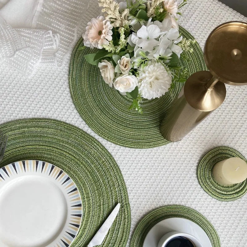 Sets de table tressés ronds – Décoration de table élégante